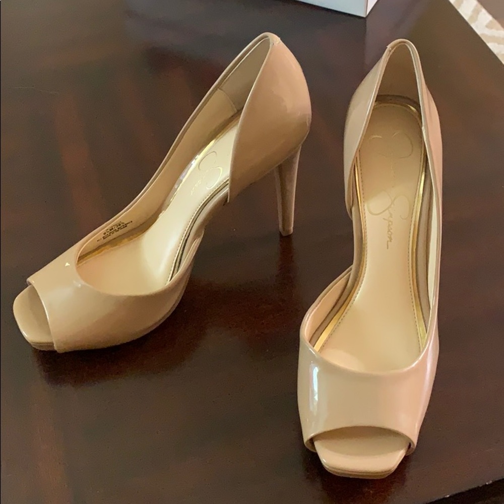 Jessica Simpson nude pumps